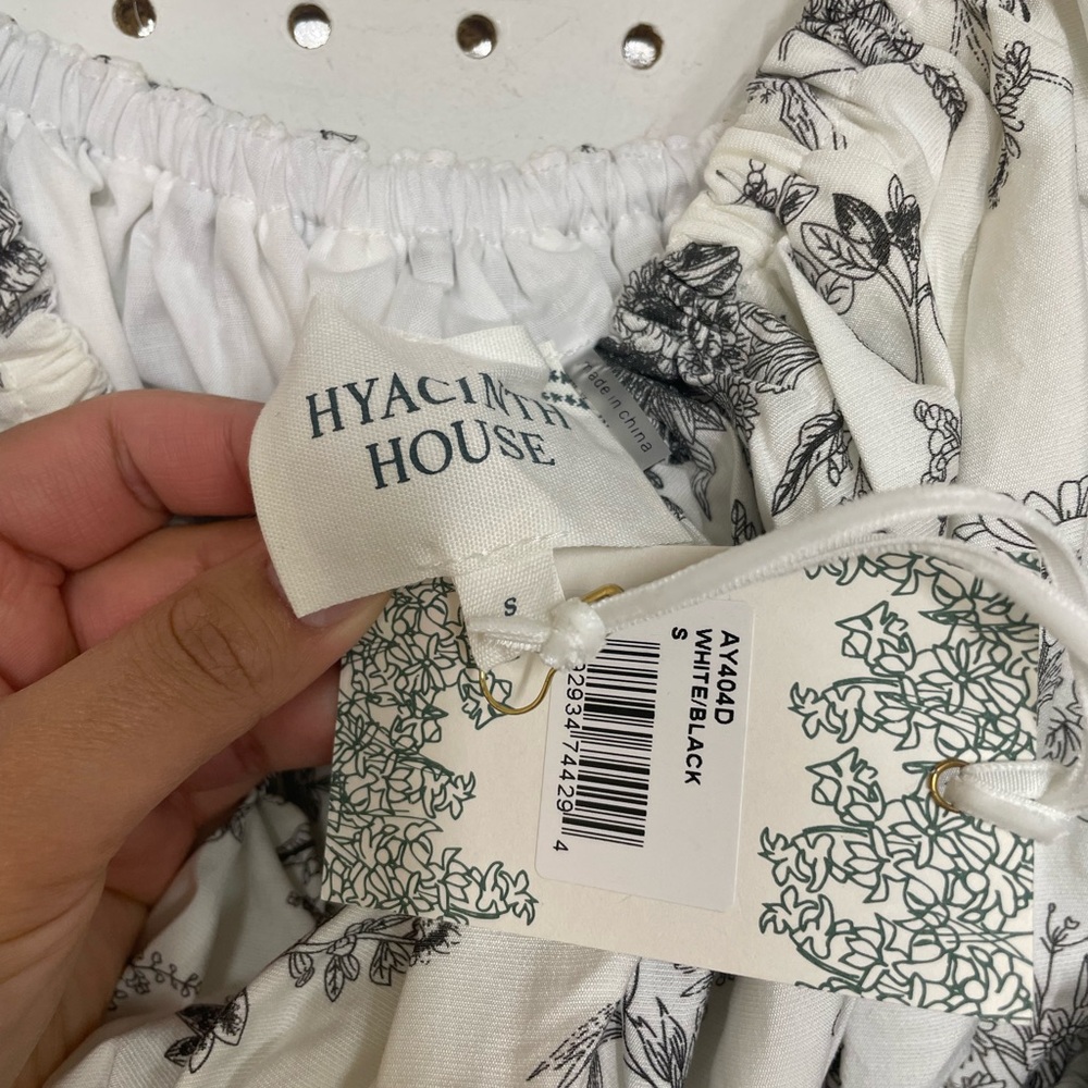 Hyacinth House Helena B&W Smocked Floral Midi Dress - Picture 4 of 5